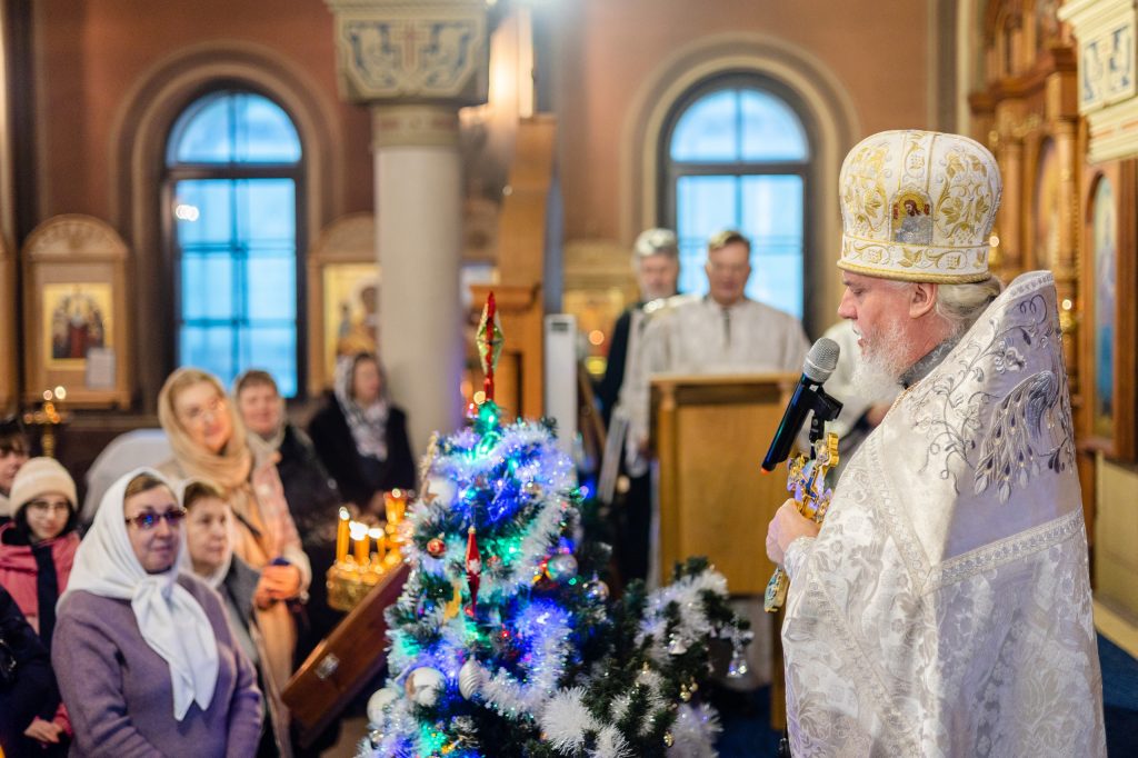 Поздравление настоятеля Владимирского собора протоиерея Святослава Мельника с праздником Рождества Христова