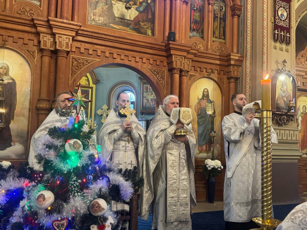 Богослужение в Рождественский сочельник