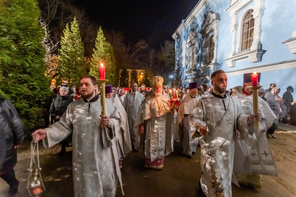 Торжественное богослужение в праздник Светлого Христова Воскресения